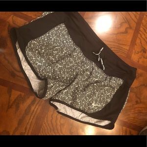 Women’s Nike dry fit shorts. Size S